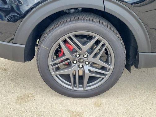 Agate Black Metallic 2026 Ford Explorer ST