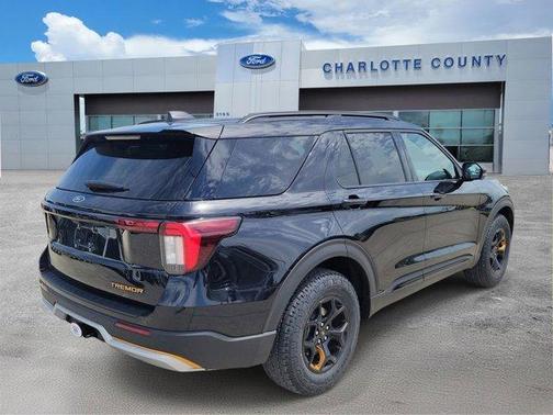 Agate Black Metallic 2026 Ford Explorer Tremor