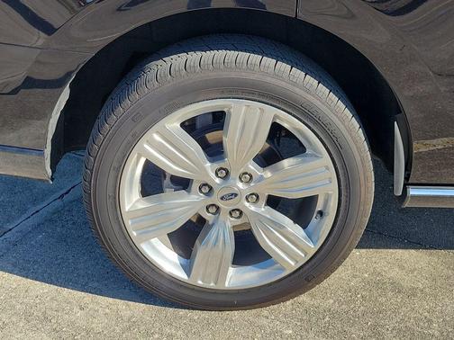 2024 Ford Expedition Platinum