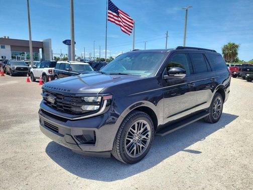 Dark Matter Gray Metallic 2026 Ford Expedition Platinum