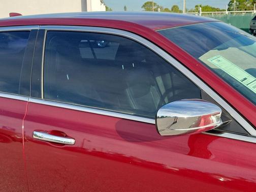 Velvet Red Pearlcoat 2019 Chrysler 300 Limited