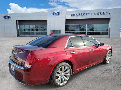 Velvet Red Pearlcoat 2019 Chrysler 300 Limited
