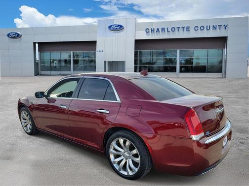Velvet Red Pearlcoat 2019 Chrysler 300 Limited