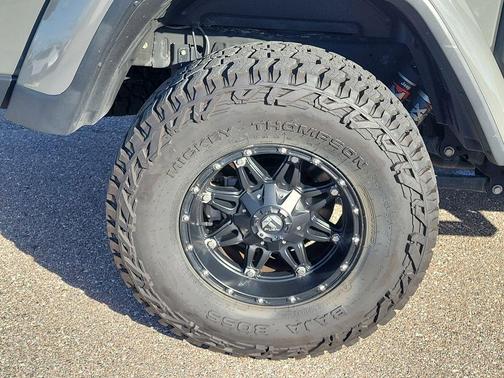 Sting Gray Clearcoat 2020 Jeep Gladiator Mojave