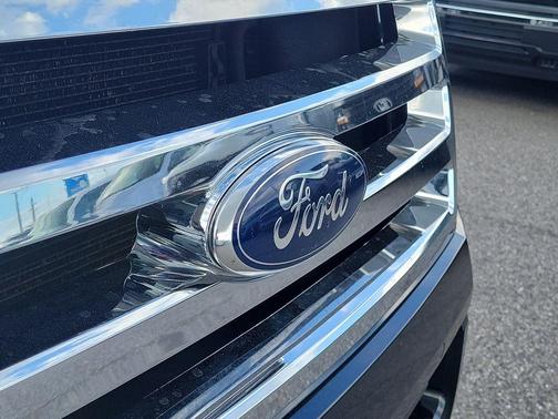 Tuxedo Black Metallic 2013 Ford Expedition Limited