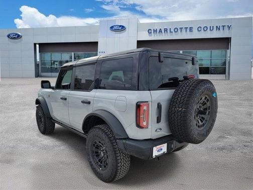 Avalanche Gray 2026 Ford Bronco Badlands