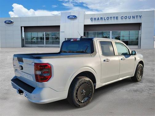 2026 Ford Maverick Lobo Standard