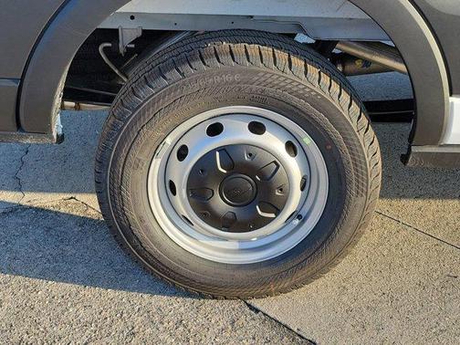 2026 Ford Transit-250 148 WB Medium Roof Cargo
