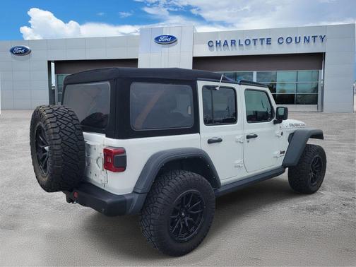 Bright White Clearcoat 2024 Jeep Wrangler Rubicon