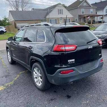 2017 Jeep Cherokee Sport