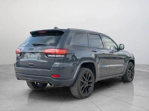 2017 Jeep Grand Cherokee Altitude