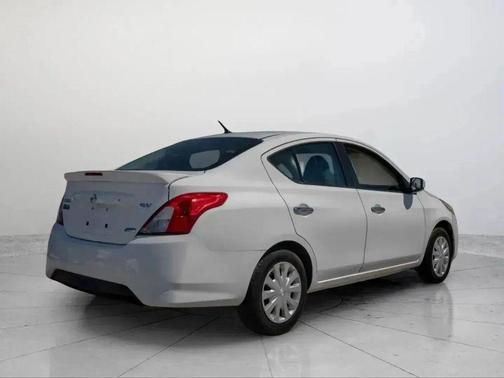 2016 Nissan Versa 1.6 SV