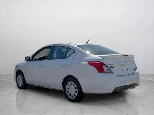 2016 Nissan Versa 1.6 SV