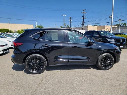 2024 Ford Escape ST-LINE ELITE