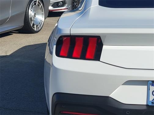 2024 Ford Mustang ECOBOOST