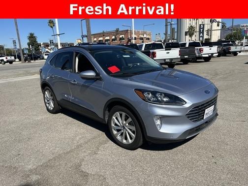 2022 Ford Escape TITANIUM