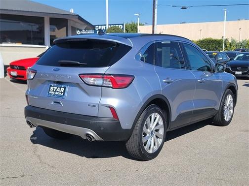 2022 Ford Escape TITANIUM