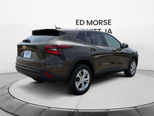 Harvest Bronze Metallic 2024 Chevrolet Trax LS