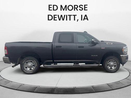 2022 RAM 2500 Tradesman Crew Cab 4x4 6'4' Box