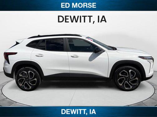 Summit White 2026 Chevrolet Trax FWD 2RS