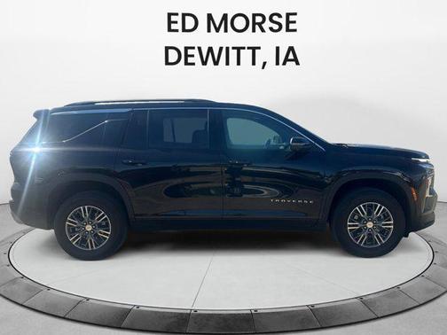 Mosaic Black Metallic 2024 Chevrolet Traverse LT