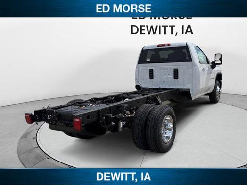 Summit White 2026 Chevrolet Silverado 3500 LT