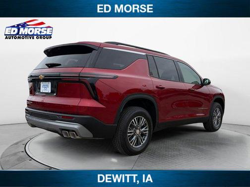 Radiant Red Tintcoat 2026 Chevrolet Traverse LT