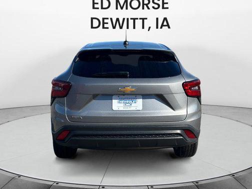 Sterling Gray Metallic 2025 Chevrolet Trax LS