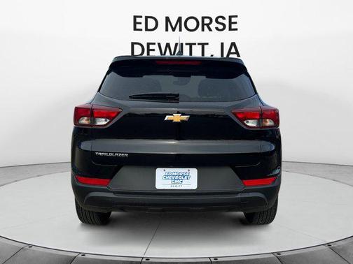 Mosaic Black Metallic 2024 Chevrolet Trailblazer LS