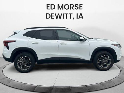 Summit White 2024 Chevrolet Trax LT