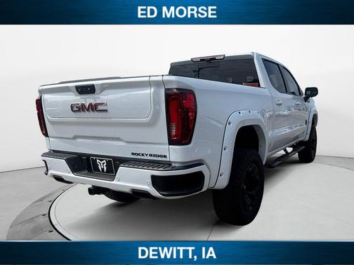 Summit White 2026 GMC Sierra 1500 AT4