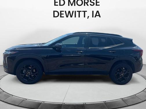 Mosaic Black Metallic 2024 Chevrolet Trax LT