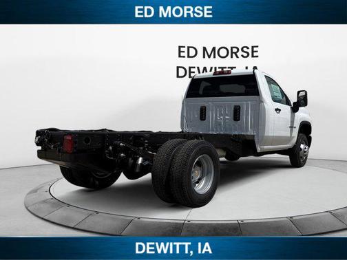 Summit White 2026 Chevrolet Silverado 3500 WT