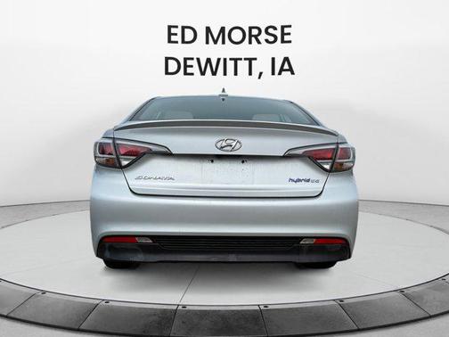 2017 Hyundai SONATA Hybrid SE
