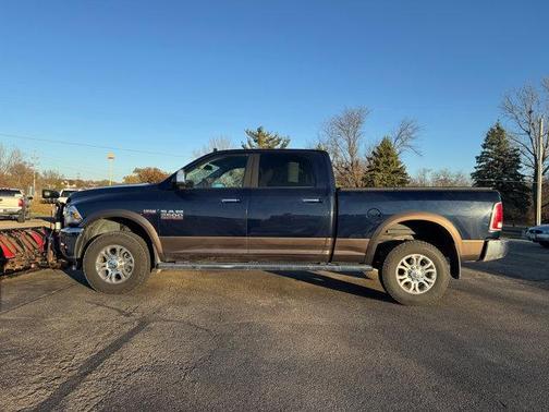 2017 RAM 2500 Laramie Crew Cab 4x4 6'4' Box