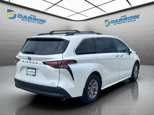 Wind Chill Pearl 2022 Toyota Sienna XLE