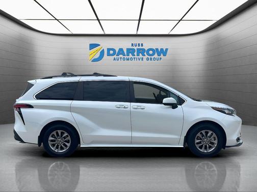 Wind Chill Pearl 2022 Toyota Sienna XLE