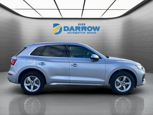 Florett Silver Metallic 2023 Audi Q5 40 Premium