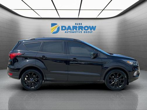 Black Metallic 2019 Ford Escape SE