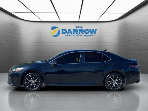Midnight Black Metallic 2021 Toyota Camry SE