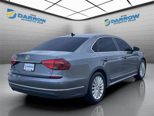 2017 Volkswagen Passat 1.8T SE