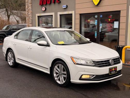 2017 Volkswagen Passat 1.8T SE w/Technology