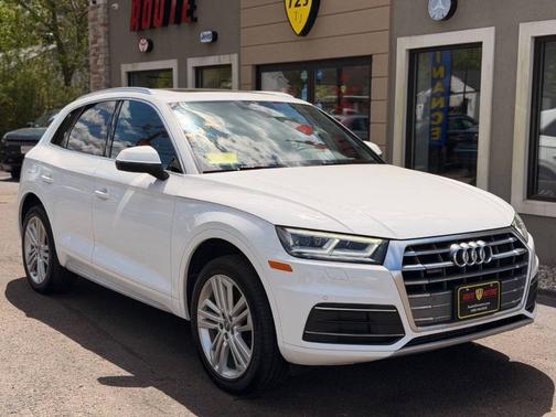 Ibis White 2020 Audi Q5 40 Premium Plus