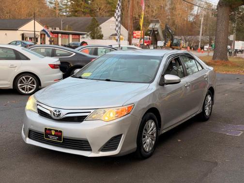 2014 Toyota Camry LE