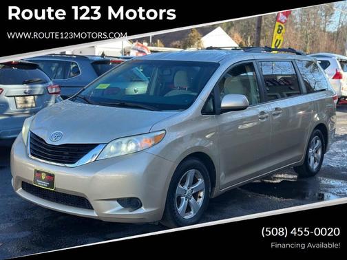 2013 Toyota Sienna LE