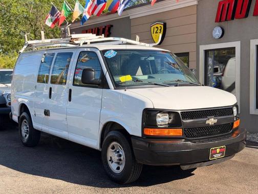 Summit White 2015 Chevrolet Express 2500 Work Van