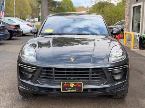 Volcano Grey Metallic 2020 Porsche Macan Turbo