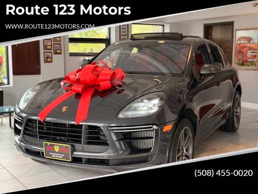 Volcano Grey Metallic 2020 Porsche Macan Turbo