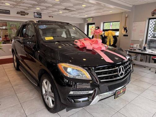 Black 2015 Mercedes-Benz M-Class ML 350 4MATIC