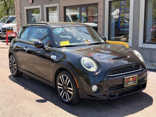 Midnight Black Metallic 2019 MINI Hardtop Cooper S